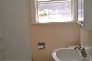 1000 E 44th St, Austin, TX 78751 - Photo 9