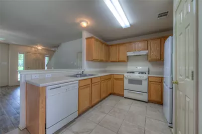411 Haupt, Kyle, TX 78640 - Photo 7