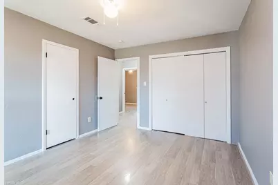 4900 E Stassney Lane, Austin, TX 78744 - Photo 11