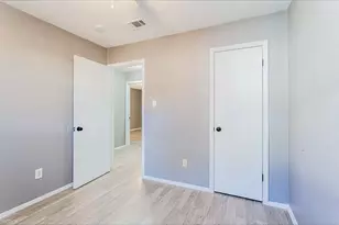 4900 E Stassney Ln, Austin, TX 78744 - Photo 7