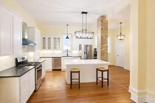 307 Burleson St, Smithville, TX 78957 - Photo 7