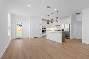 125 Adlai Ave, Georgetown, TX 78633 - Photo 5