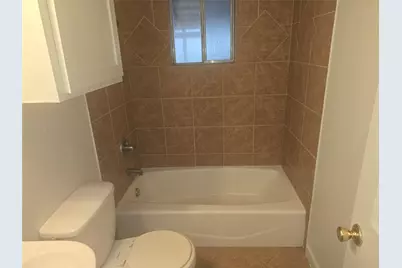 804 Lexington Street, Taylor, TX 76574 - Photo 3