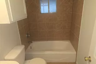 804 Lexington St, Taylor, TX 76574 - Photo 3