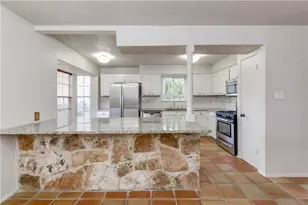 4200 Everest Ln, Austin, TX 78727 - Photo 9