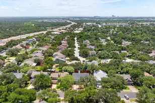 6807 Luckenbach Ln, Austin, TX 78729 - Photo 39