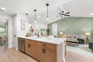 6807 Luckenbach Ln, Austin, TX 78729 - Photo 15