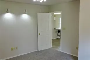 111 Trinity St, Cedar Creek, TX 78612 - Photo 35