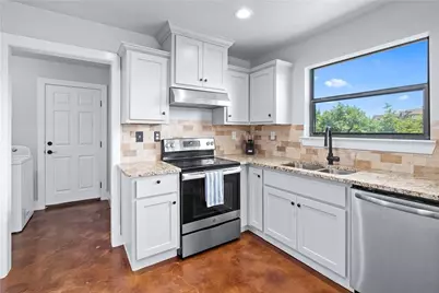 509 Kaanapali Lane, Bastrop, TX 78602 - Photo 11