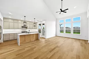 9612 Golden Lion Dr, Austin, TX 78744 - Photo 5