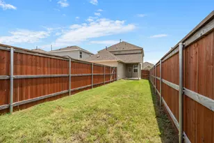 223 Flowers Ave, Hutto, TX 78634 - Photo 19