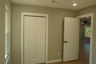 3100 Barnsley Dr, Austin, TX 78745 - Photo 13