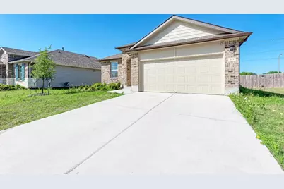 303 Abbey Lane, Lockhart, TX 78644 - Photo 3