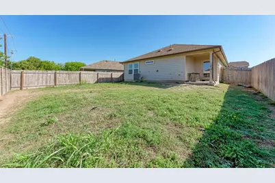 303 Abbey Lane, Lockhart, TX 78644 - Photo 5