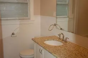 907 E 38th St, Austin, TX 78705 - Photo 5