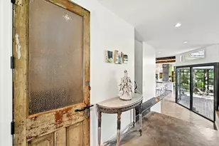 1700 S 6th St, Austin, TX 78704 - Photo 5