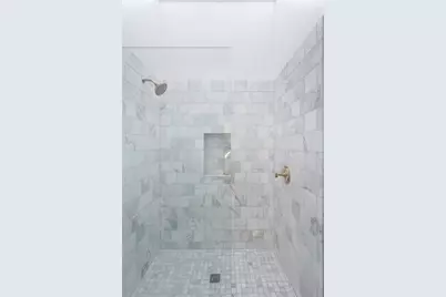 1700 S 6th Street, Austin, TX 78704 - Photo 17