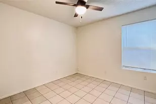 8901 Pineridge Dr, Austin, TX 78729 - Photo 5