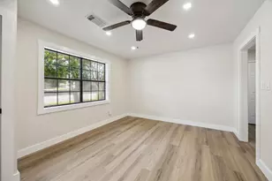 1201 E Alamo St, Brenham, TX 77833 - Photo 5