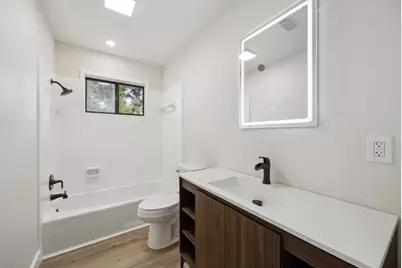 1201 E Alamo Street, Brenham, TX 77833 - Photo 7