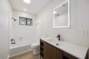 1201 E Alamo St, Brenham, TX 77833 - Photo 7