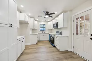 1201 E Alamo St, Brenham, TX 77833 - Photo 3