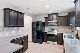9000 Norwich Castle Dr, Austin, TX 78747 - Photo 13