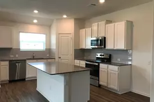 107 Ozark Dr, Hutto, TX 78634 - Photo 3