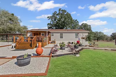 864 Rolling Oaks Drive, Luling, TX 78648 - Photo 23