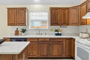 303 Sycamore Dr, Cedar Park, TX 78613 - Photo 9
