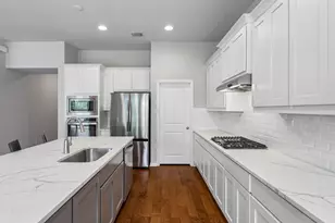 129 Ridgeview Ct, Georgetown, TX 78628 - Photo 9