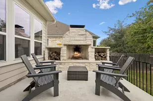 129 Ridgeview Ct, Georgetown, TX 78628 - Photo 5