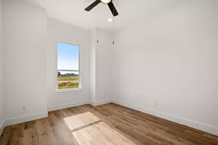 142 Desperado Loop, Del Valle, TX 78617 - Photo 15