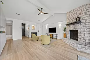 4703 Candletree Ln, Austin, TX 78744 - Photo 15