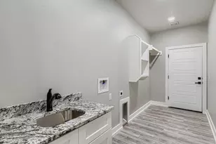 1403 Sunset Dr, Marble Falls, TX 78654 - Photo 23