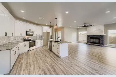 1403 Sunset Drive, Marble Falls, TX 78654 - Photo 11