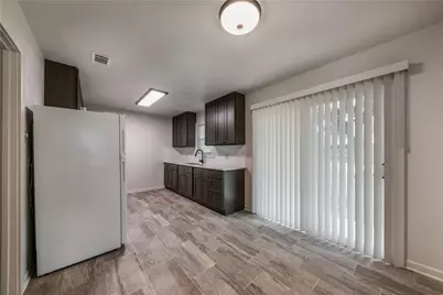 1113 Sycamore Street, San Marcos, TX 78666 - Photo 5