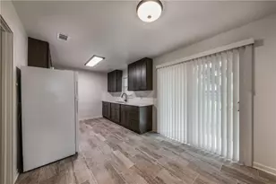 1113 Sycamore St, San Marcos, TX 78666 - Photo 5