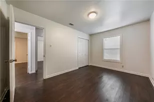 1113 Sycamore St, San Marcos, TX 78666 - Photo 11