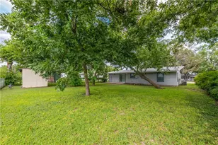 1113 Sycamore St, San Marcos, TX 78666 - Photo 19