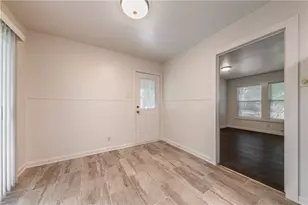 1113 Sycamore St, San Marcos, TX 78666 - Photo 13