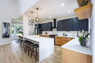 9111 Hazelhurst Dr, Austin, TX 78729 - Photo 5