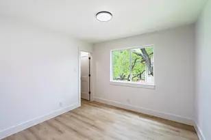 9111 Hazelhurst Dr, Austin, TX 78729 - Photo 19