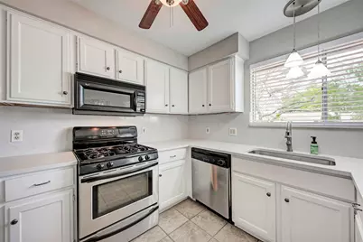 2804 Sissinghurst Drive, Austin, TX 78745 - Photo 15