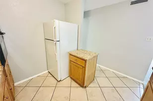 601 W 11th St, Austin, TX 78701 - Photo 3