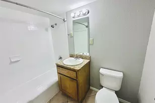 601 W 11th St, Austin, TX 78701 - Photo 17