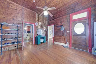 308 N Broad St, Coupland, TX 78615 - Photo 21