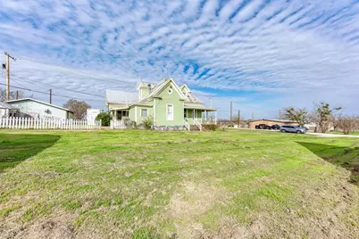 308 N Broad Street, Coupland, TX 78615 - Photo 35