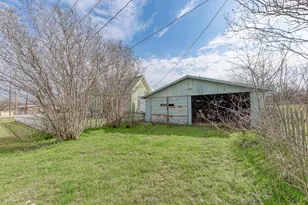 308 N Broad St, Coupland, TX 78615 - Photo 37