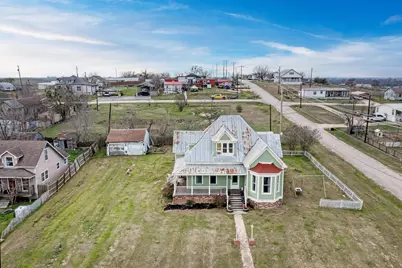 308 N Broad Street, Coupland, TX 78615 - Photo 3